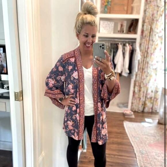 Matilda Jane Periwinkle Floral OLIVIA Kimono Size Medium/Large Chiffon Boho - Picture 1 of 10